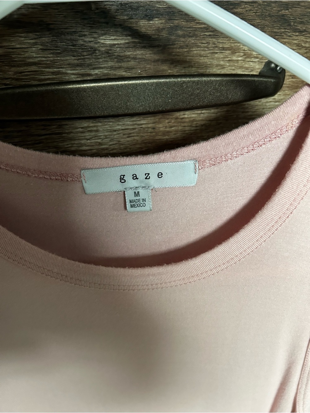 gaze | Sleeveless Tank Top - Picture 4 of 4
